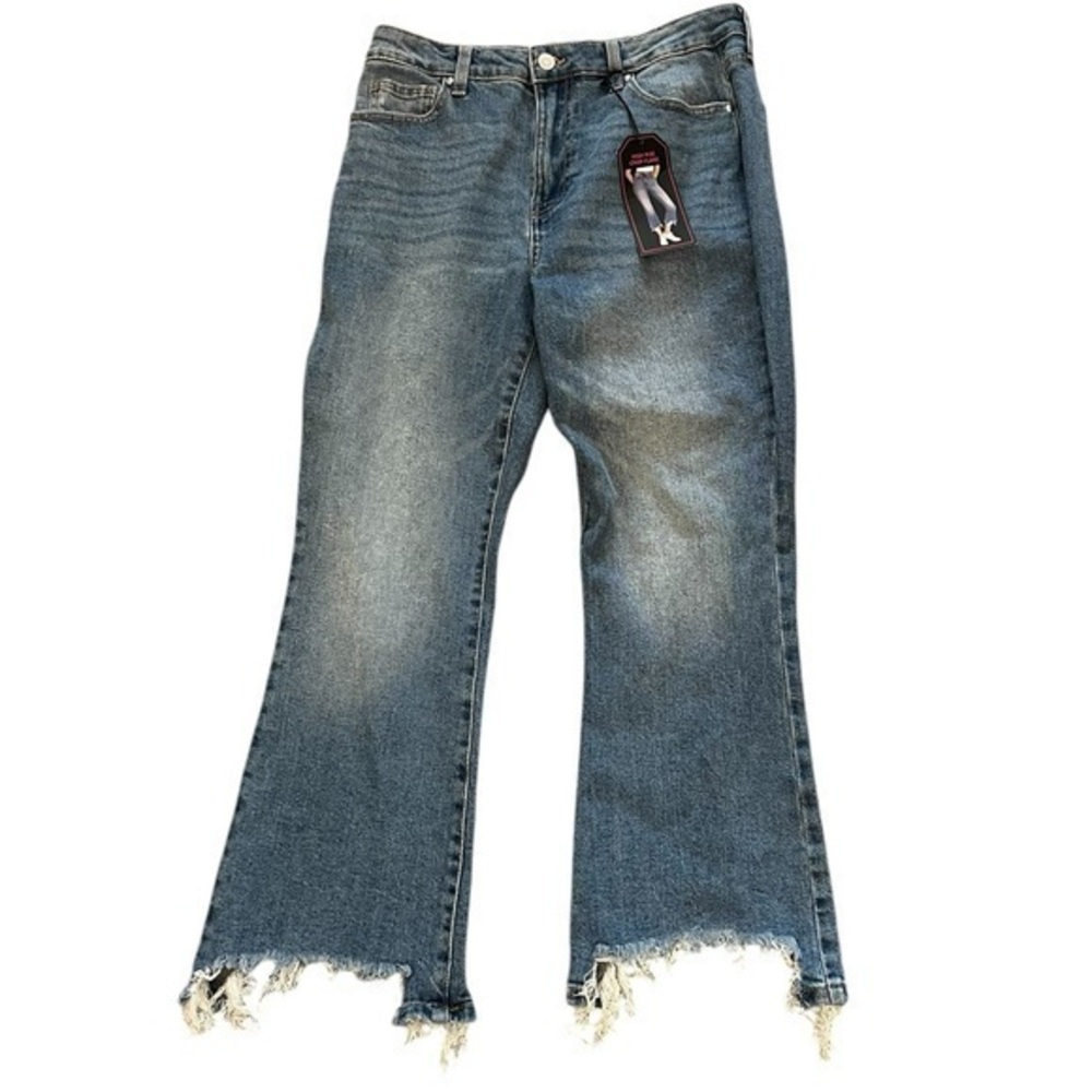 NWT! No Boundaries High Rise Crop Flare Raw Hem Jeans, 9 Jrs